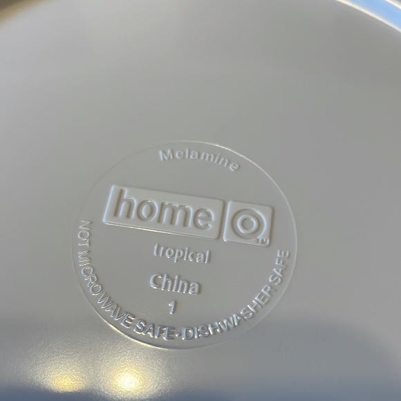 Set of 12, 9 inch melamine plates from target home, 6 green and 6 orange - Picture 3 of 5